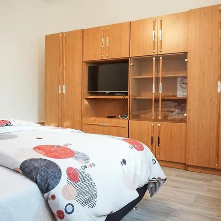 Spacious House In The Outskirts Of Budapest Kültér fotó