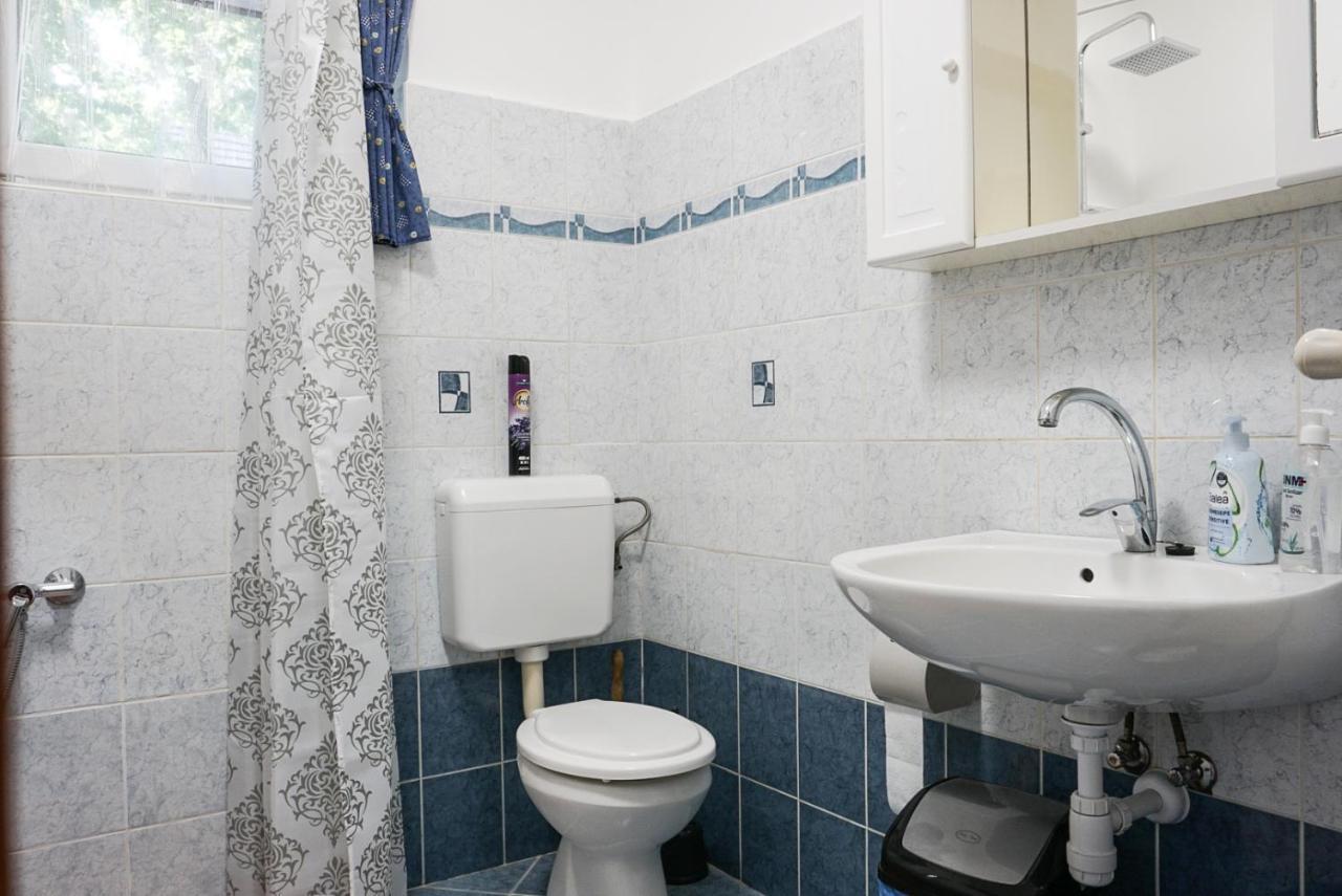 Spacious House In The Outskirts Of Apartman
