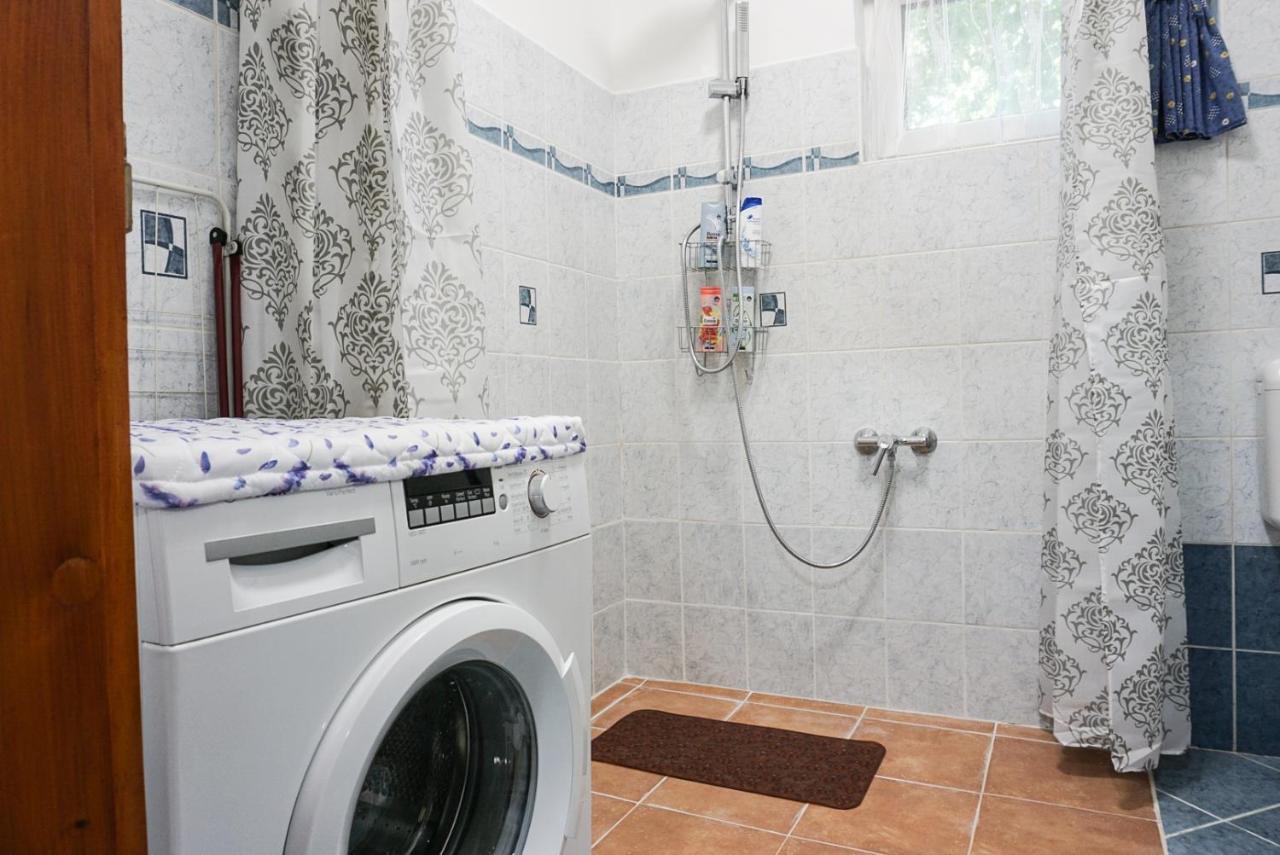 Apartman Spacious House In The Outskirts Of *